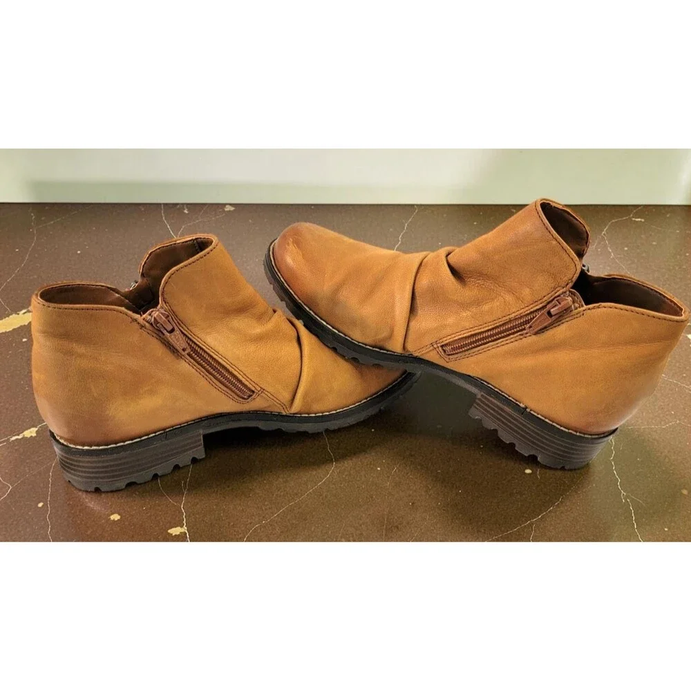 Clarks step out